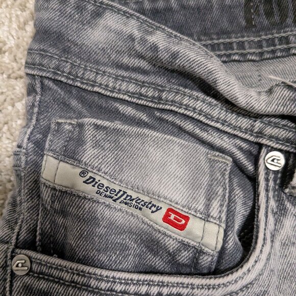 DIESEL Krooley Men Gray Jeans 36 x 30 Relaxed Straight Fit Distressed Light Wash - Picture 4 of 15